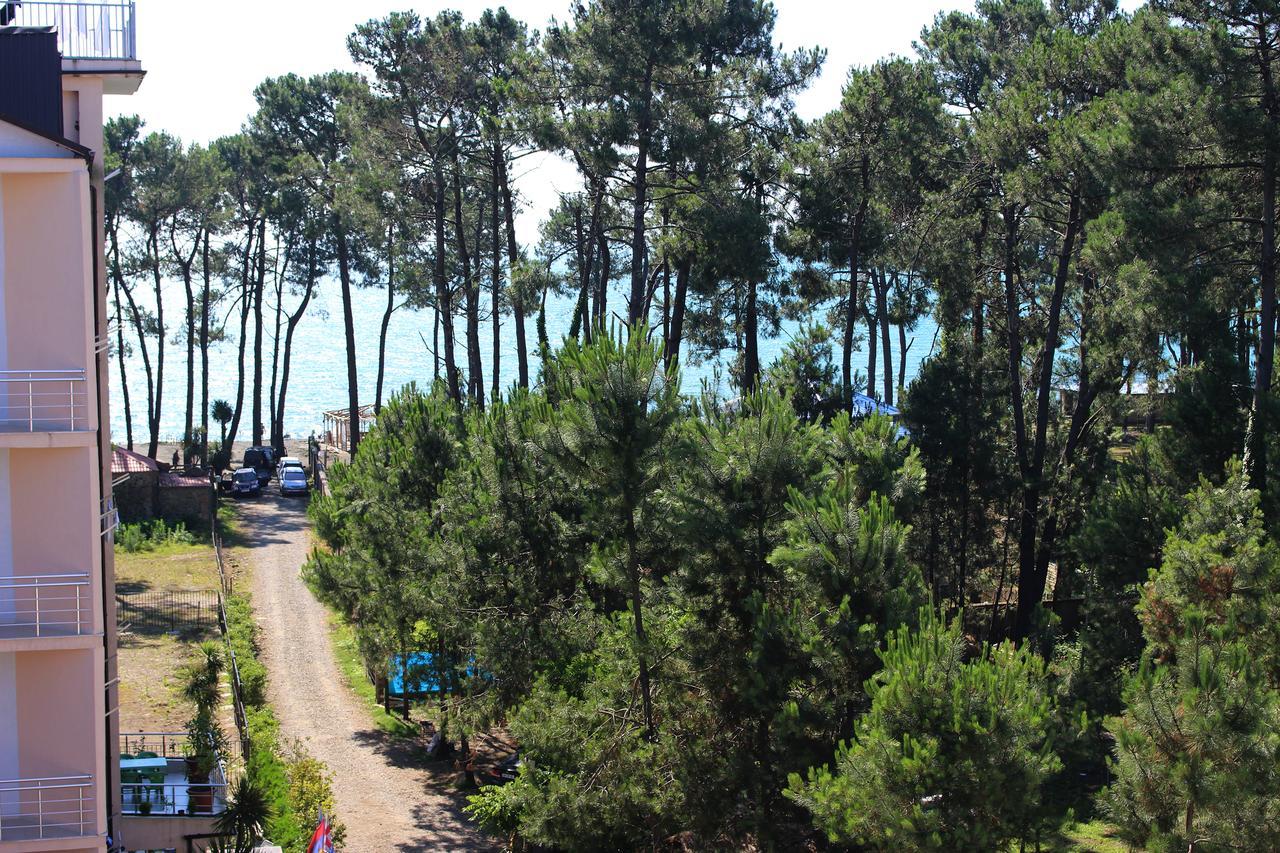 Hotel Evrazia Ureki Exteriér fotografie