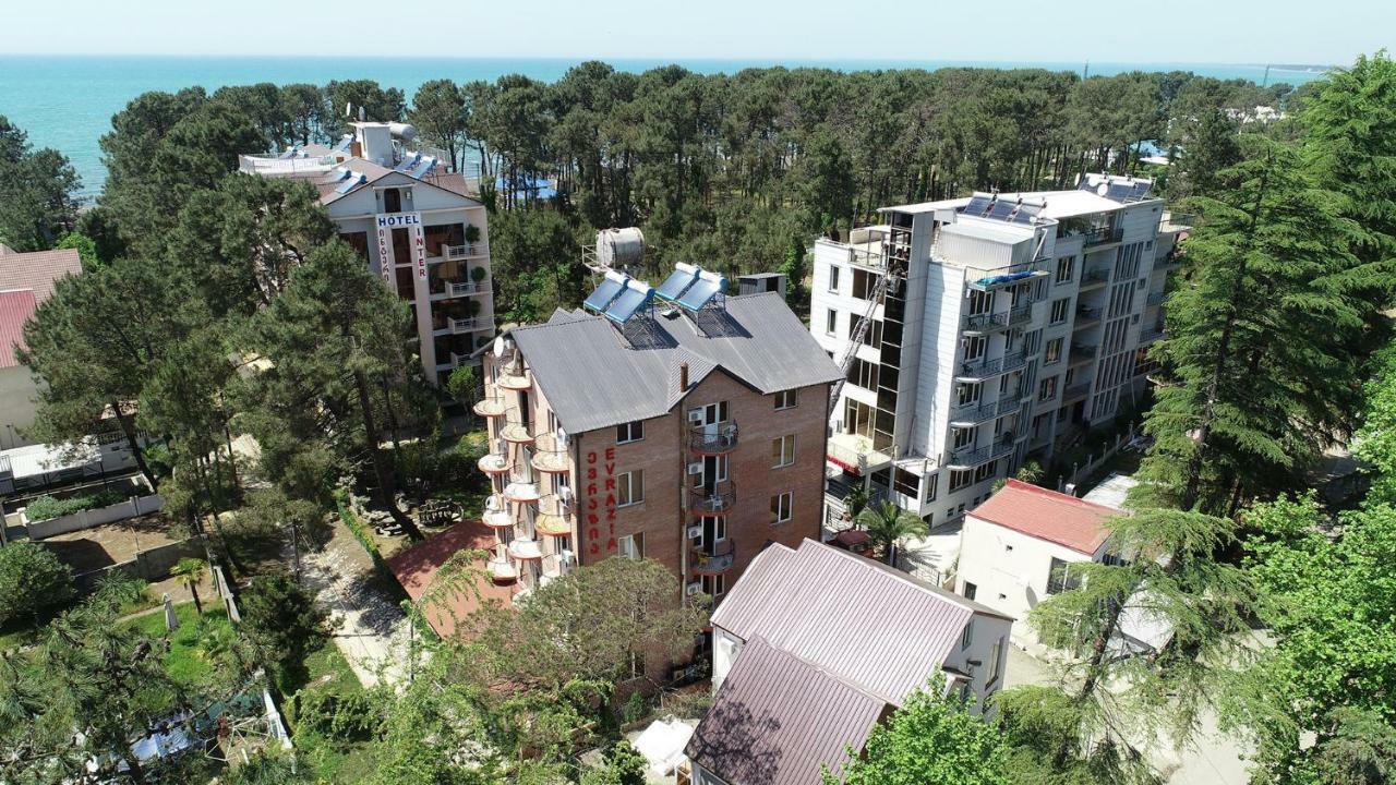 Hotel Evrazia Ureki Exteriér fotografie