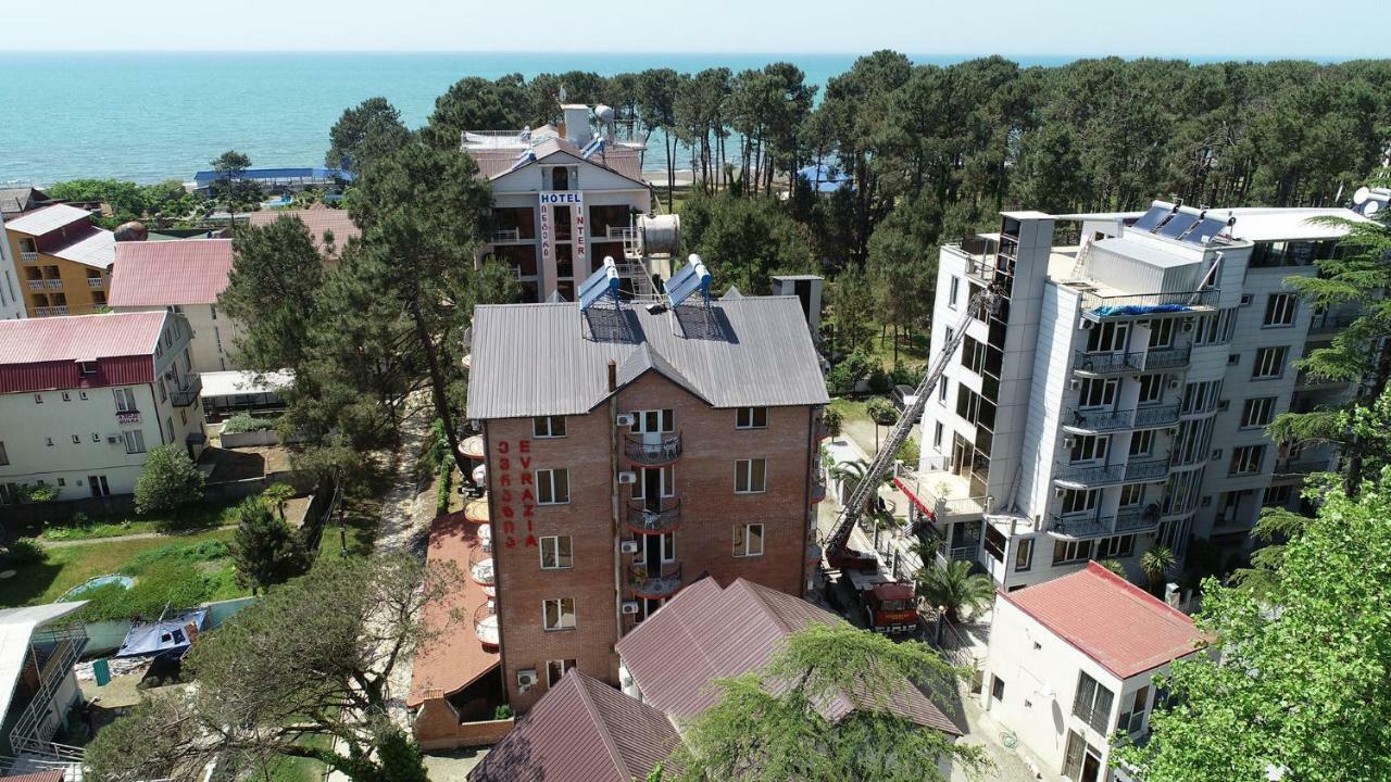 Hotel Evrazia Ureki Exteriér fotografie